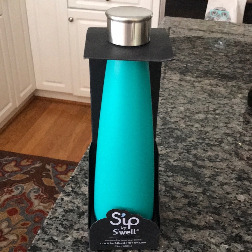 Sip by Swell 23oz.Jelly Bean Green Color NWT